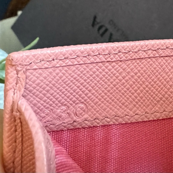 PRADA Full Inclusion NWOT Stunning Saffiano Leather and Gold Bar Wallet - Picture 10 of 11